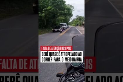FALTA DE ATENÇÃO DOS PAIS BEBÊ QUASE É ATROPELADO A CORRER PARA O MEIO DA BR ! FALTA DE ATENÇÃO DOS PAIS BEBÊ QUASE É ATROPELADO A CORRER PARA O MEIO DA BR !