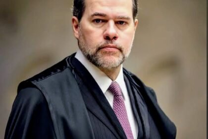 PF ACIONA STF E PEDE SUSPENSÃO DE DIAS TOFFOLI NO CASO BANCO MASTER